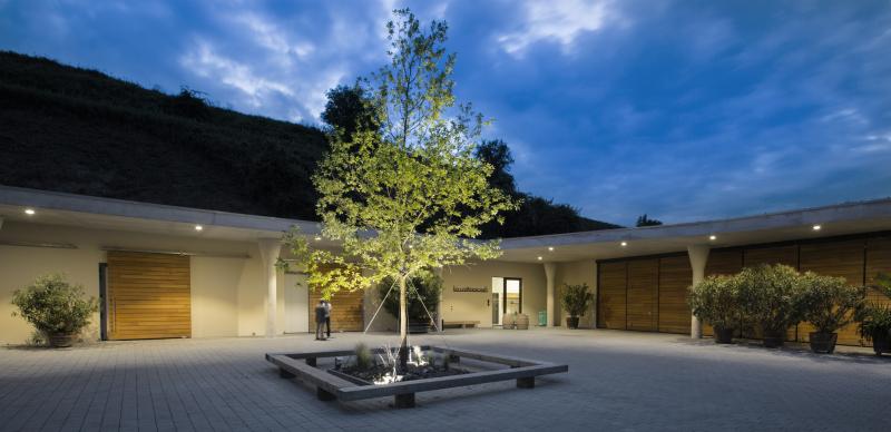 Illuminazione della Cantina Weingut Keller in Oberbergen - Germania