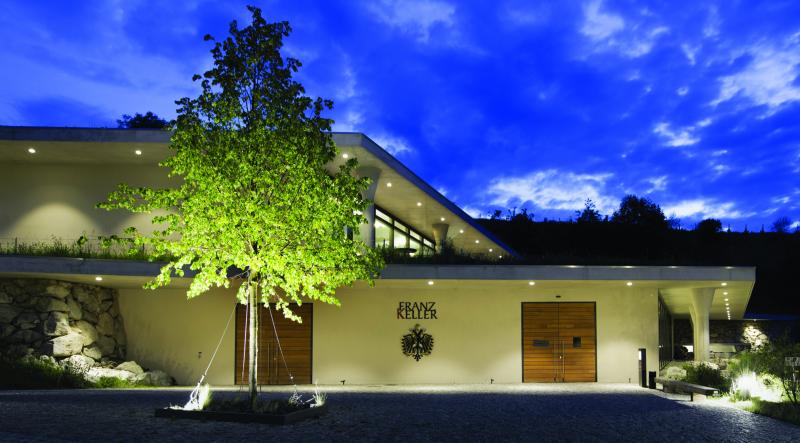 Illuminazione della Cantina Weingut Keller in Oberbergen - Germania