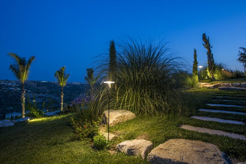 Comisio garden 01