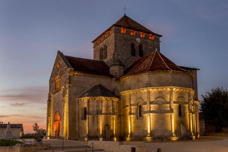platek_montagne_st_emilion_mairie_eglise_01